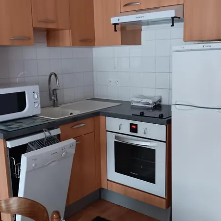 31 Avenue Georges Clemenceau *